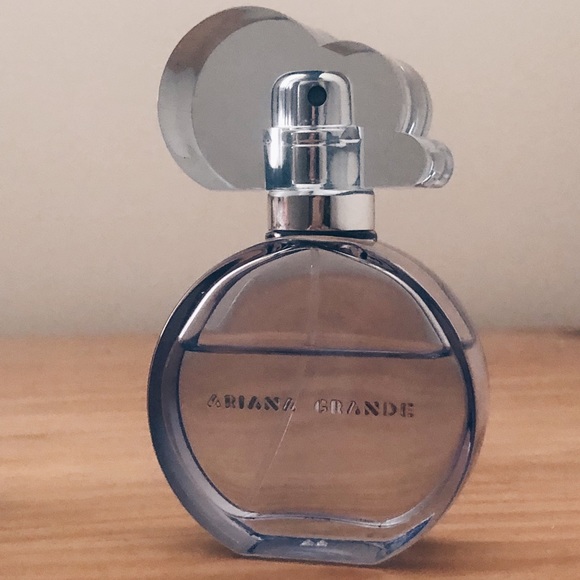 SOLD - Ariana Grande Cloud Perfume - Picture 4 of 5